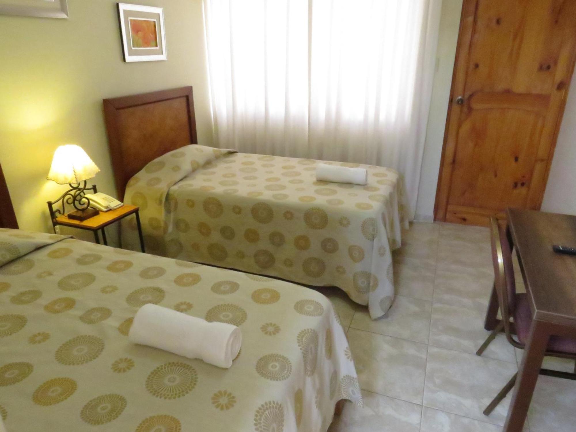 Hotel Las Flores Ica Dış mekan fotoğraf